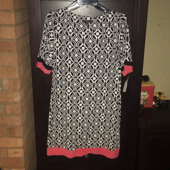 NWT Women’s Dress - Picture 1 of 2